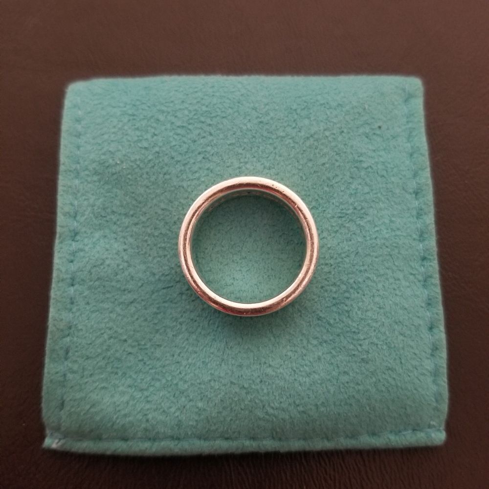 Tiffany & Co. Concave Ring - Picture 7 of 7